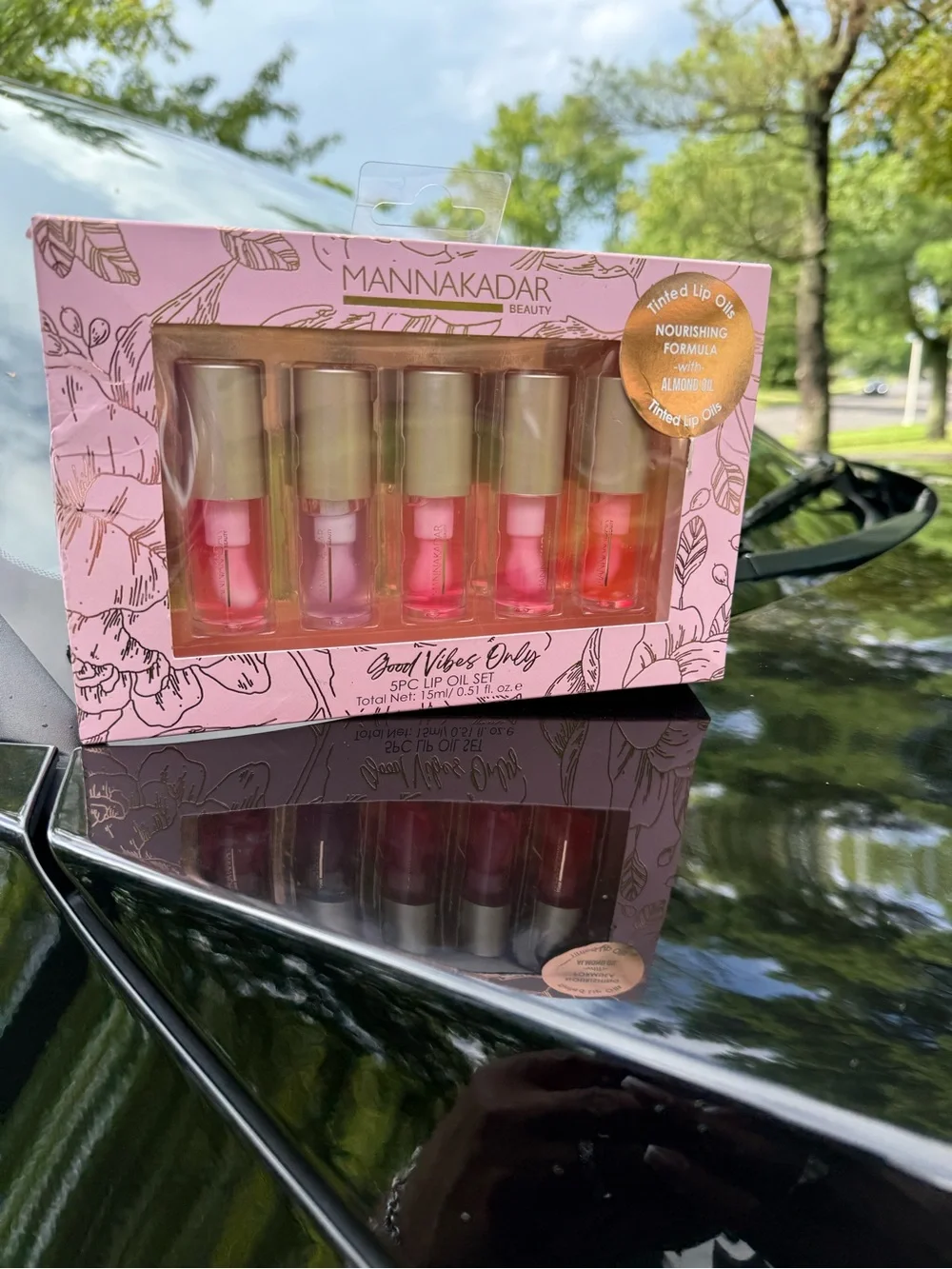Manna Kadar five tinted